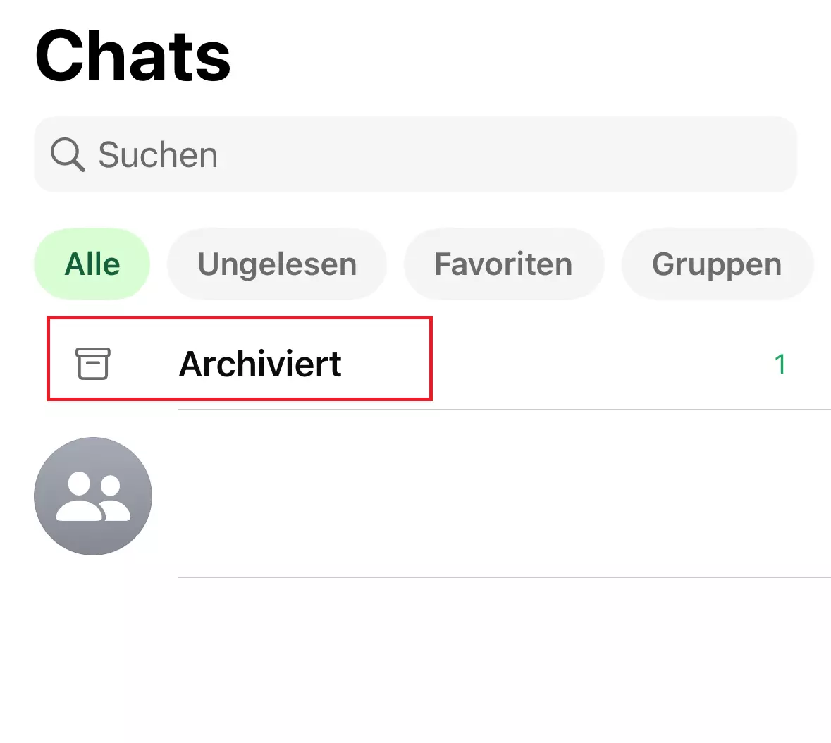 iPhone-Screenshot von der WhatsApp-Option „Archivierte Chats“ über der Chatauflistung