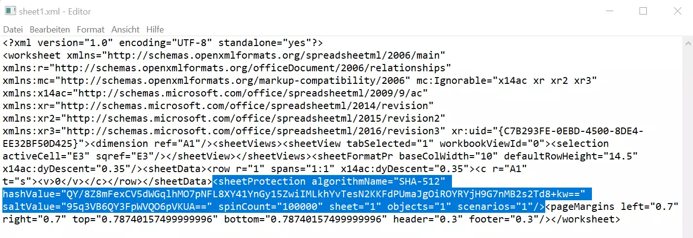 Die im Windows-Editor geöffnete XML-Datei eines Arbeitsblatts mit markiertem Eintrag für den Blattschutz